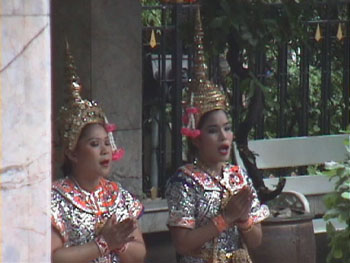 Thai_dancers